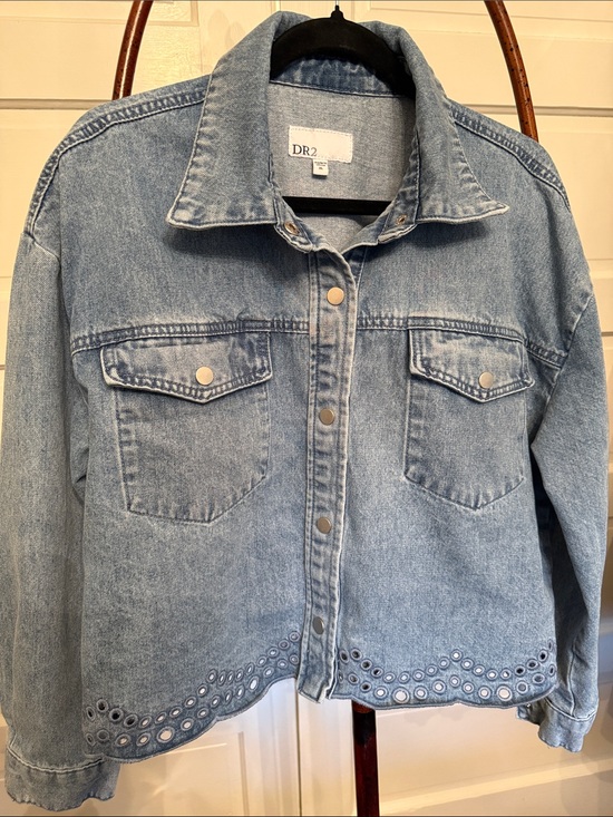 DR2 Jackets & Blazers - Jean Jacket XL cropped Oversized Scalloped Snap Front Shacket Light